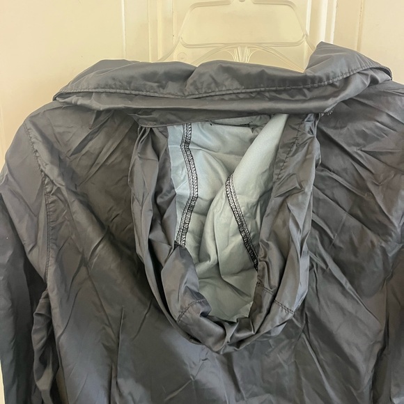 Columbia Windbreaker Medium Women’s Balck Lightweight Jacket pockets hooded - Picture 9 of 13